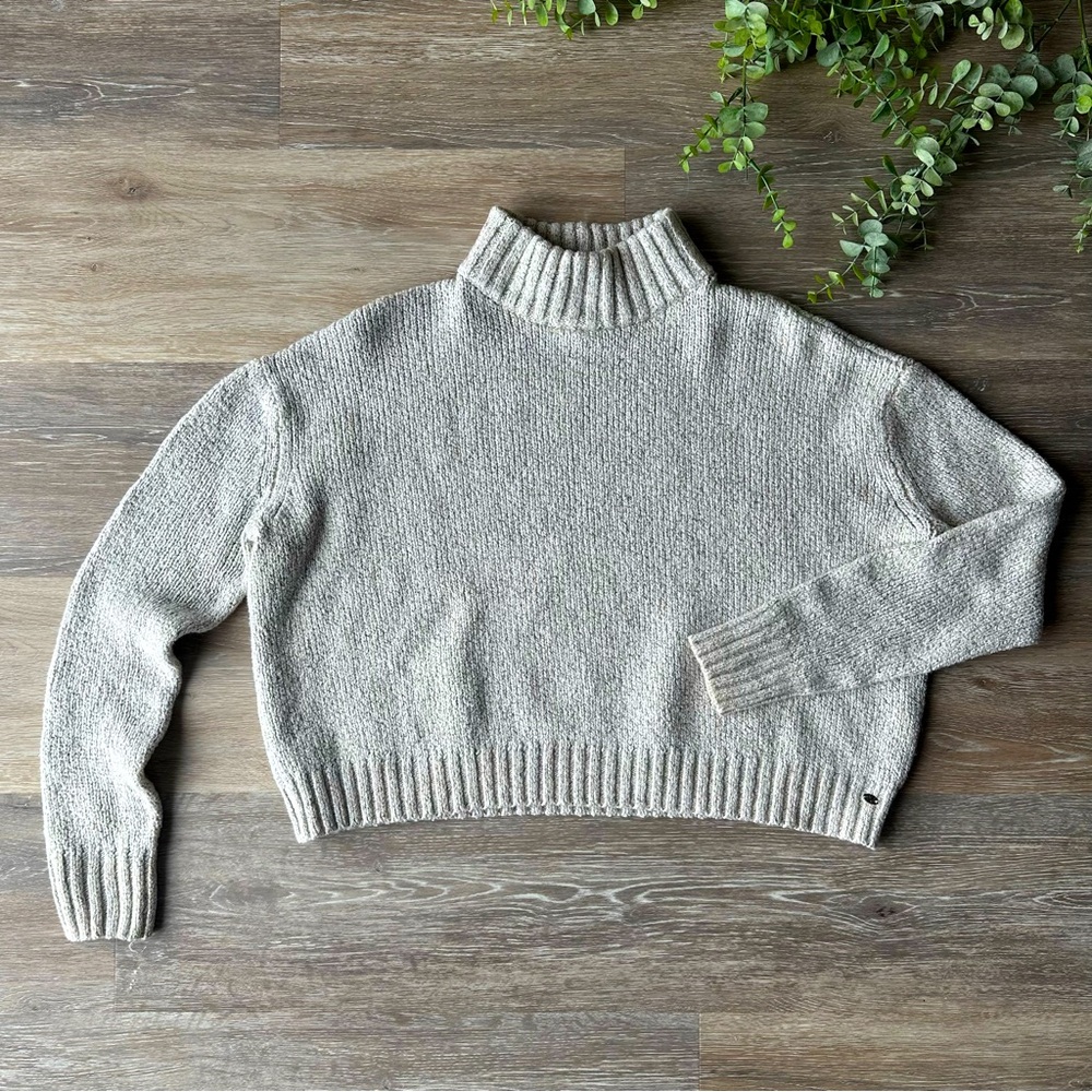 American Eagle Cropped Turtleneck Sweater
